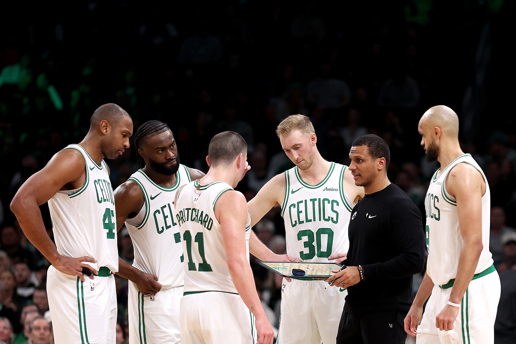 离谱??绿军首节脱手22次三分NBA历史第2高 第1的也是本赛季自己